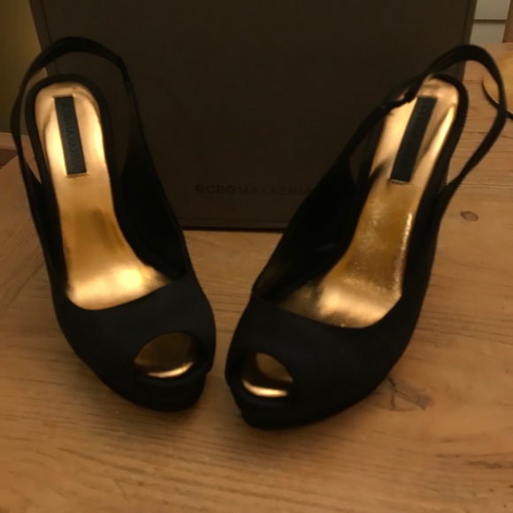 BCBG neverworn shoe - Picture 3 of 5